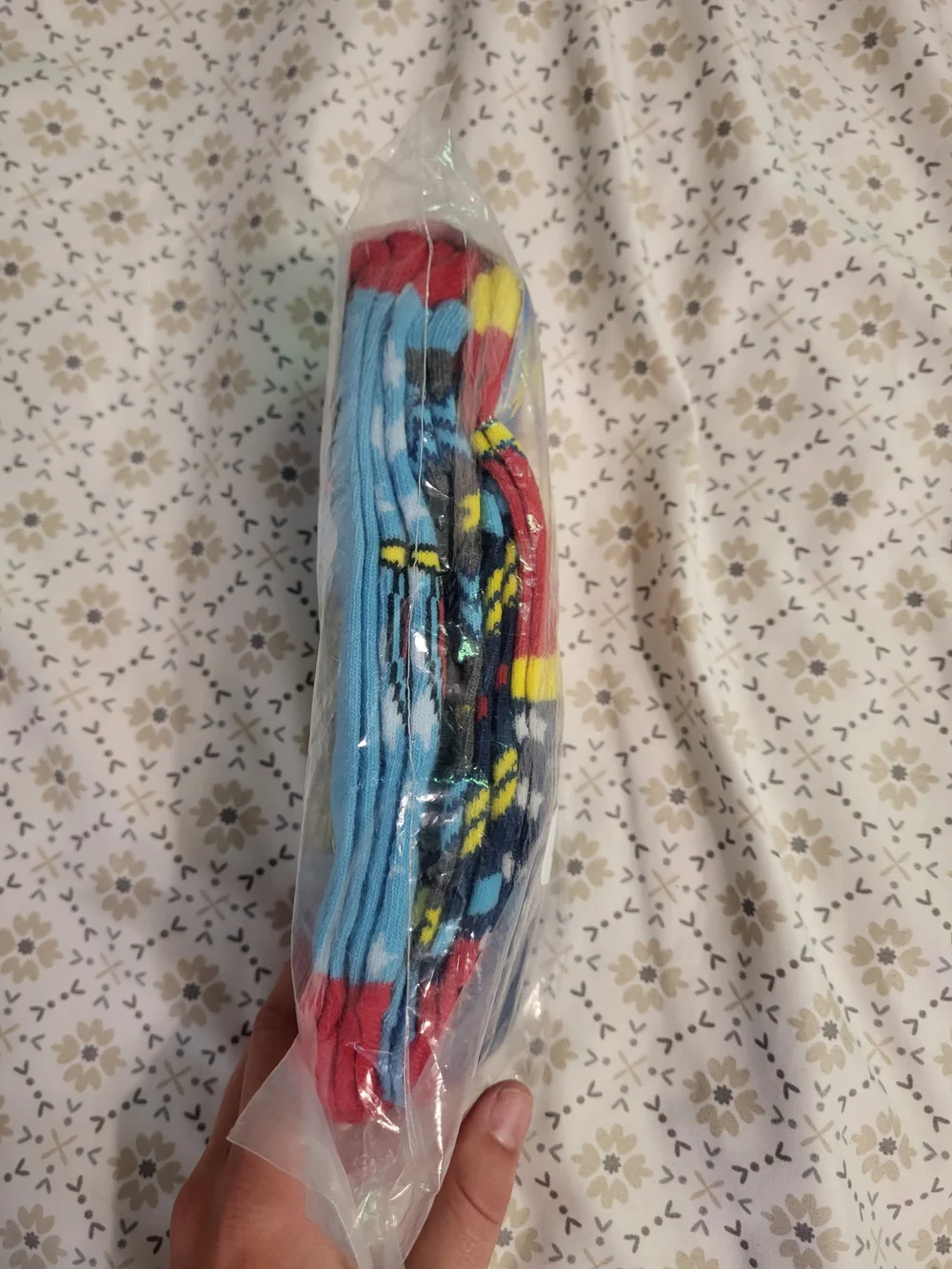DC Comics 5 pack Wonder Woman Crew Socks in Blue, Red & Yellow